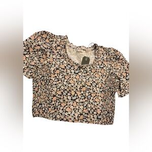 Levi's vanessa floral short crop top. Brand new with tags size XL